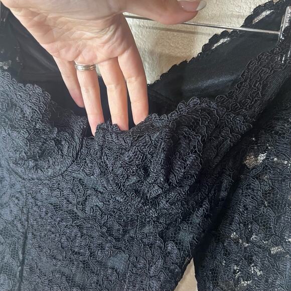 Victoria’s Secret Vintage Womens Small Black Lace Sheer Sleeve Bodysuit Romantic - Picture 4 of 9